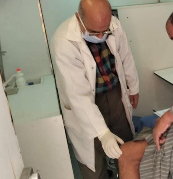 الكشف على 150 مواطنًا ضمن القافلة الطبية بقرية الحمراوين شمال القصير