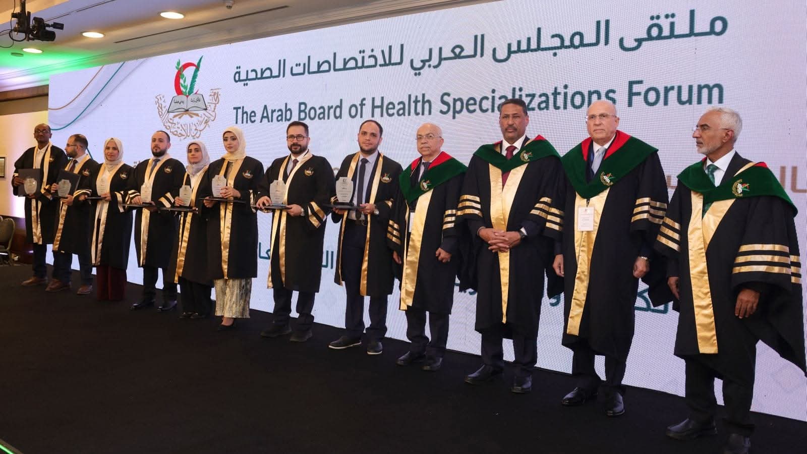 احتفي المجلس العربي للاختصاصات الصحية بعمان ، بتخريج دفعة جديدة من الأطباء والممرضين الاختصاصيين من الدول العربية