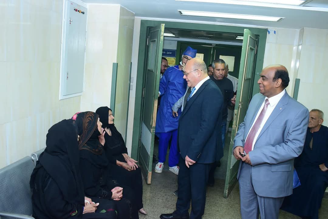 قسم طب وجراحة العيون بجامعة سوهاج ينجح في إجراء 118 عملية مياه بيضاء علي مدار يومين