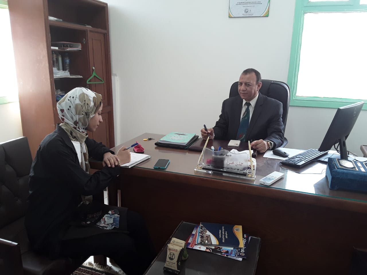 لأول مرة الدكتور حمدي حسانين عميد كلية الدراسات العليا والبحوث البيئية يفتح قلبه لـ 