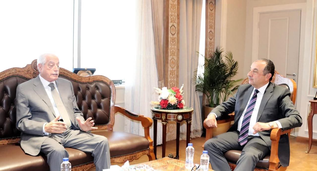 وزير قطاع الأعمال العام يستقبل مستشار رئيس الجمهورية للتنمية المحلية ومحافظ الشرقية