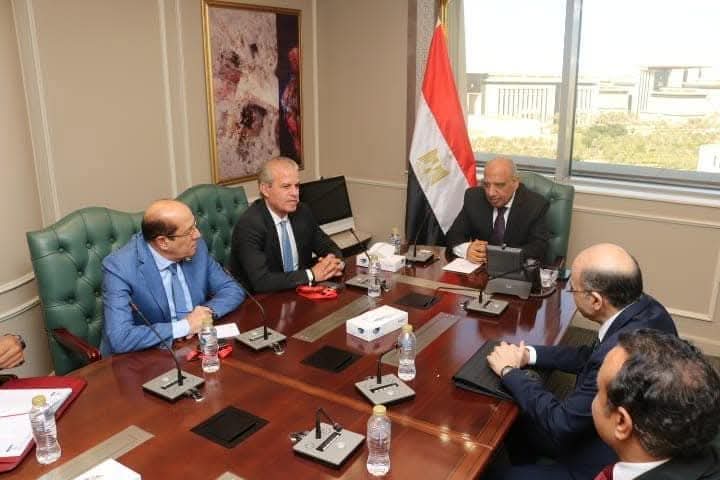 الرئيس السيسي يوجه بالإسراع في تنفيذ خطة استخلاص العناصر النادرة وتعظيم الاستفادة منها عبر كيانات صناعية وطنية