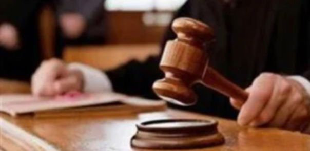 جنايات سوهاج .. الحكم بالأعدام لعامل و15عاما لنجله بتهمة قتل شخص 