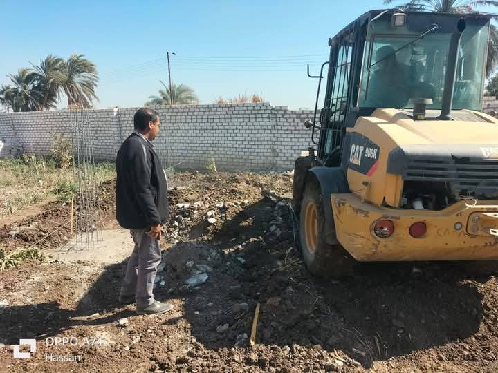 إزالة حالتين تعدى على الاراضي الزراعية داخل قرية الشيخ بركة  بمركز البلينا سوهاج 
