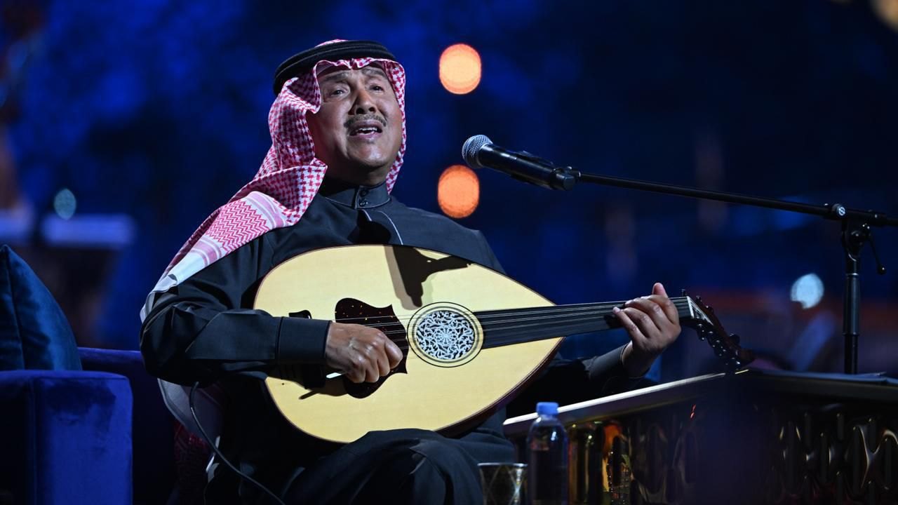 في حفلة بالكويت ورغم المرض .. فنان العرب صوته طرب