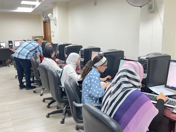 دورة تدريبي حول برنامج Excel بجامعة قناة السويس بمشاركة 32 متدربًا من جهات متعددة
