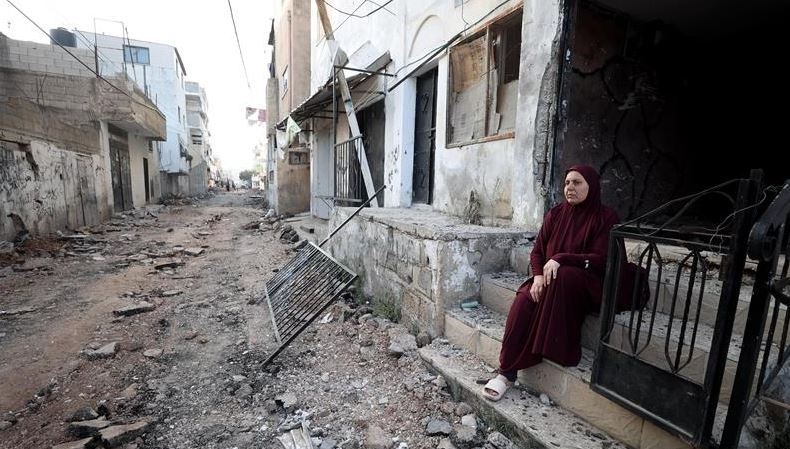 اللجنة الإعلامية في مخيم جنين: الاحتلال دمر 600 منزل.. وعدد النازحين بلغ 21 ألفا