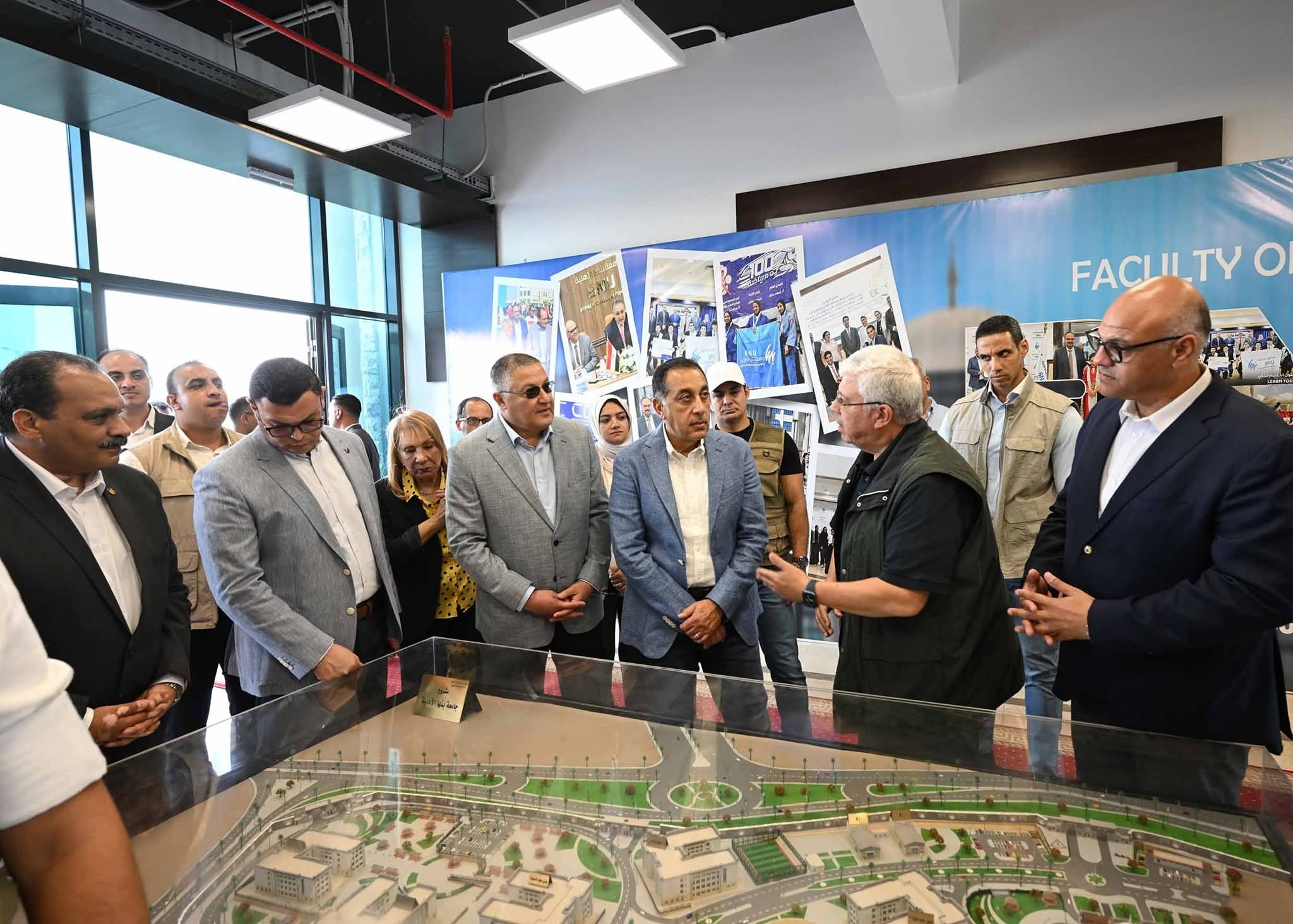 رئيس الوزراء يتفقد جامعة بنها الأهلية بمدينة العبور