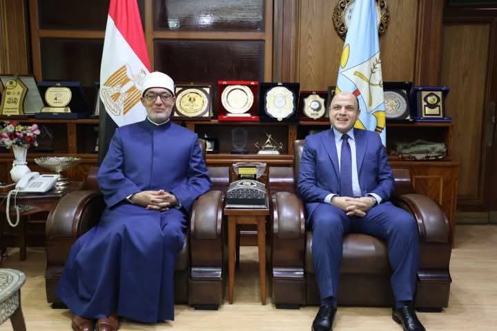  محافظ كفر الشيخ يستقبل مفتى الجمهوريه لبحث عدد من الملفات انشاء فرع جديد لدار الافتاء المصريه  