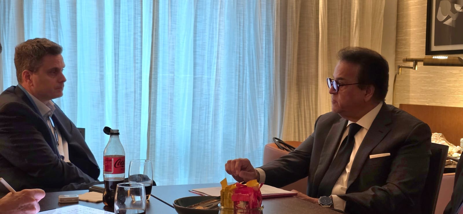 وزير الصحة يلتقي الرئيس التنفيذي لشركة «روش»