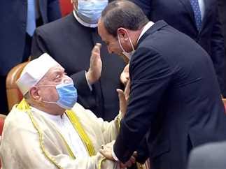 الرئيس السيسي ينعى العالم الجليل الدكتور أحمد عمر هاشم