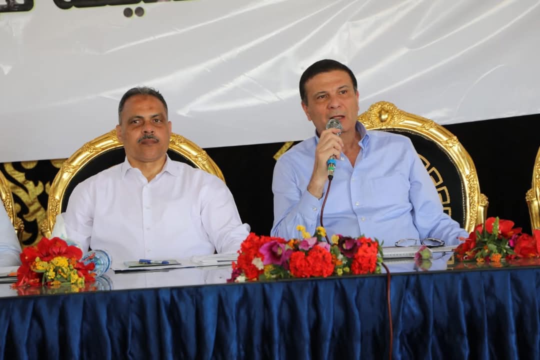 وزير الزراعة يوجه بخفض تكاليف معدات الحصاد لمزارعي القمح لتصبح ١٠٠٠ للفدان بدلًا من ١٢٠٠ جنيه للفدان العام الماضي
