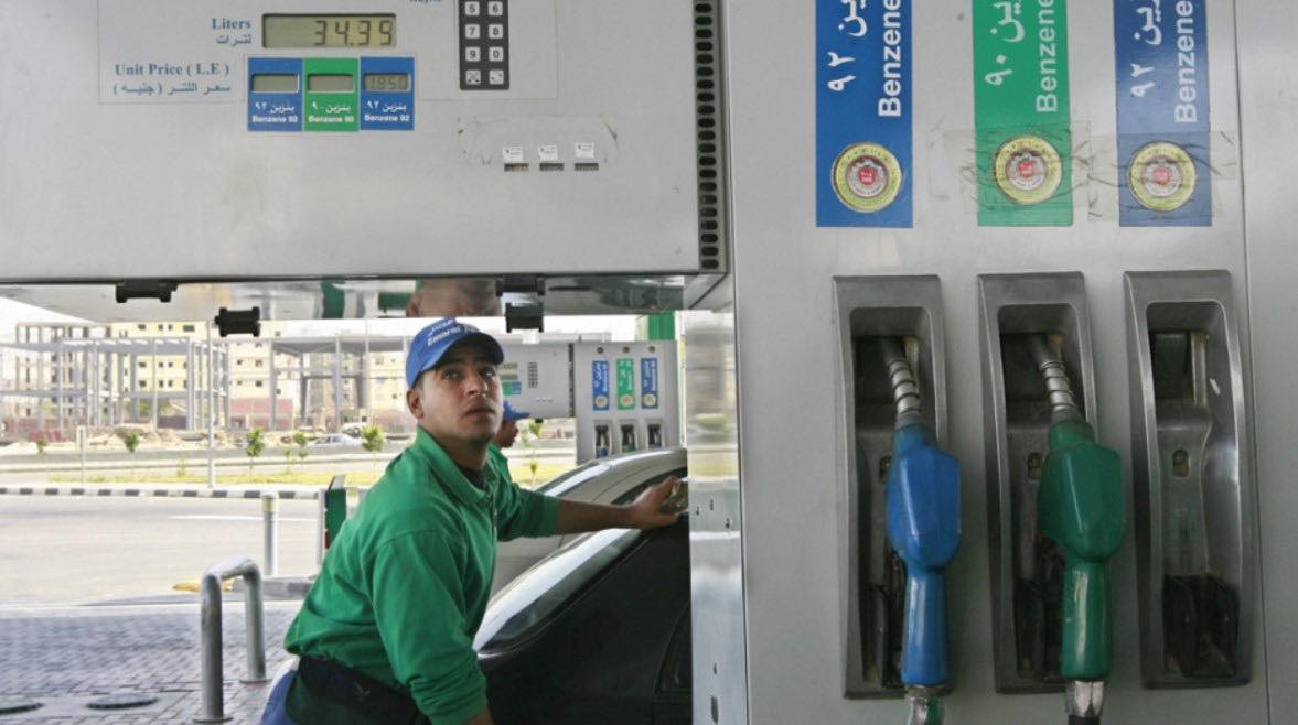 الحكومة تربح 28 مليارًا من رفع أسعار الوقود بين الإصلاح المالي وضغط الشارع
