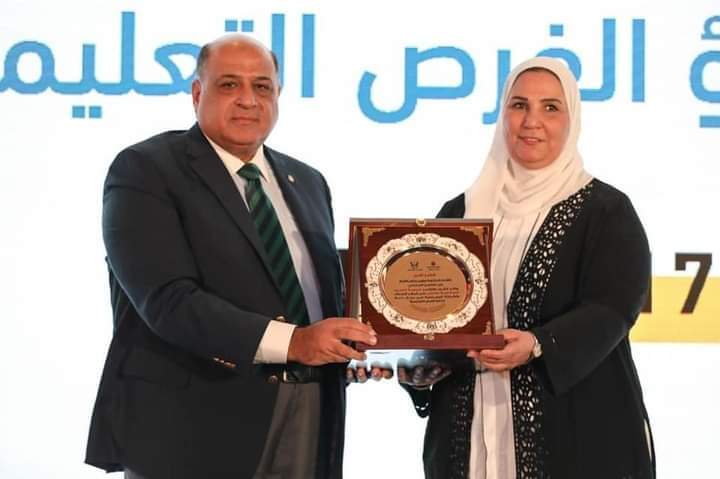 تكريم علي مبارك من قبل وزيرة التضامن  الاجتماعي