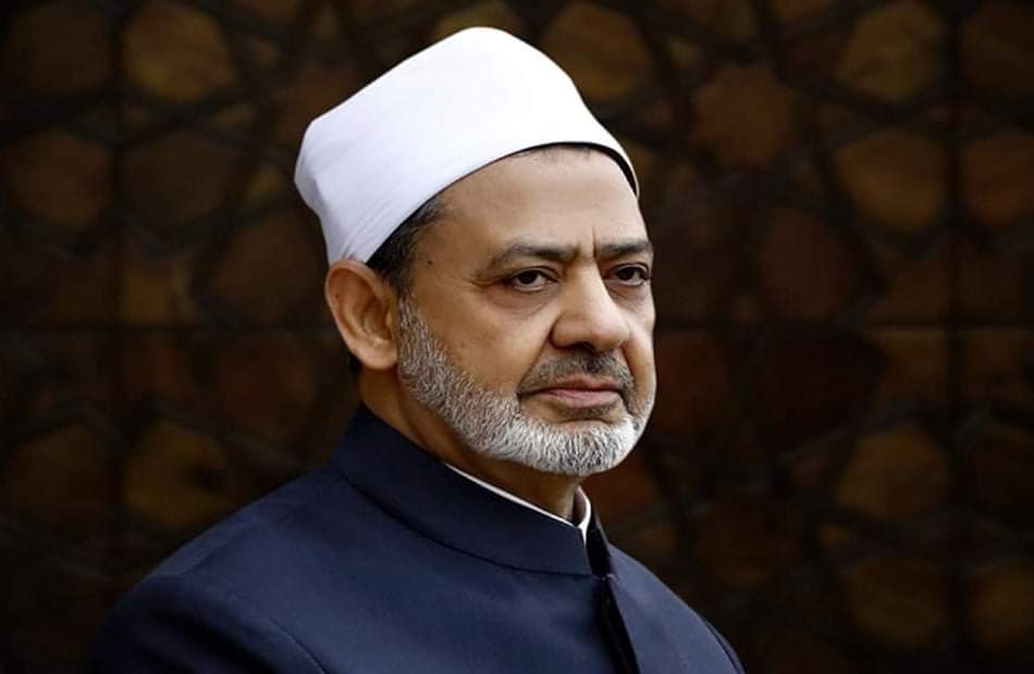 محافظ الفيوم يهنئ شيخ الأزهر ومفتي الديار المصرية بحلول عيد الأضحى المبارك