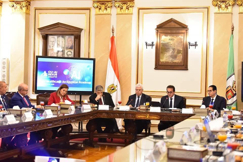 نائب رئيس مجلس الوزراء وزير الصحة يشارك في مائدة مستديرة حول استخدامات الذكاء الاصطناعي في الرعاية الصحية