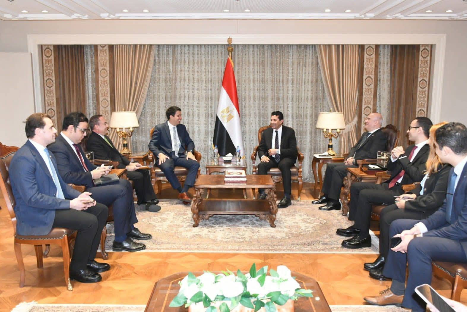 وزير الرياضة يلتقي الأمين العام المساعد للأمم المتحدة لشئون الشباب في مستهل زيارته الرسمية الأولى لمصر