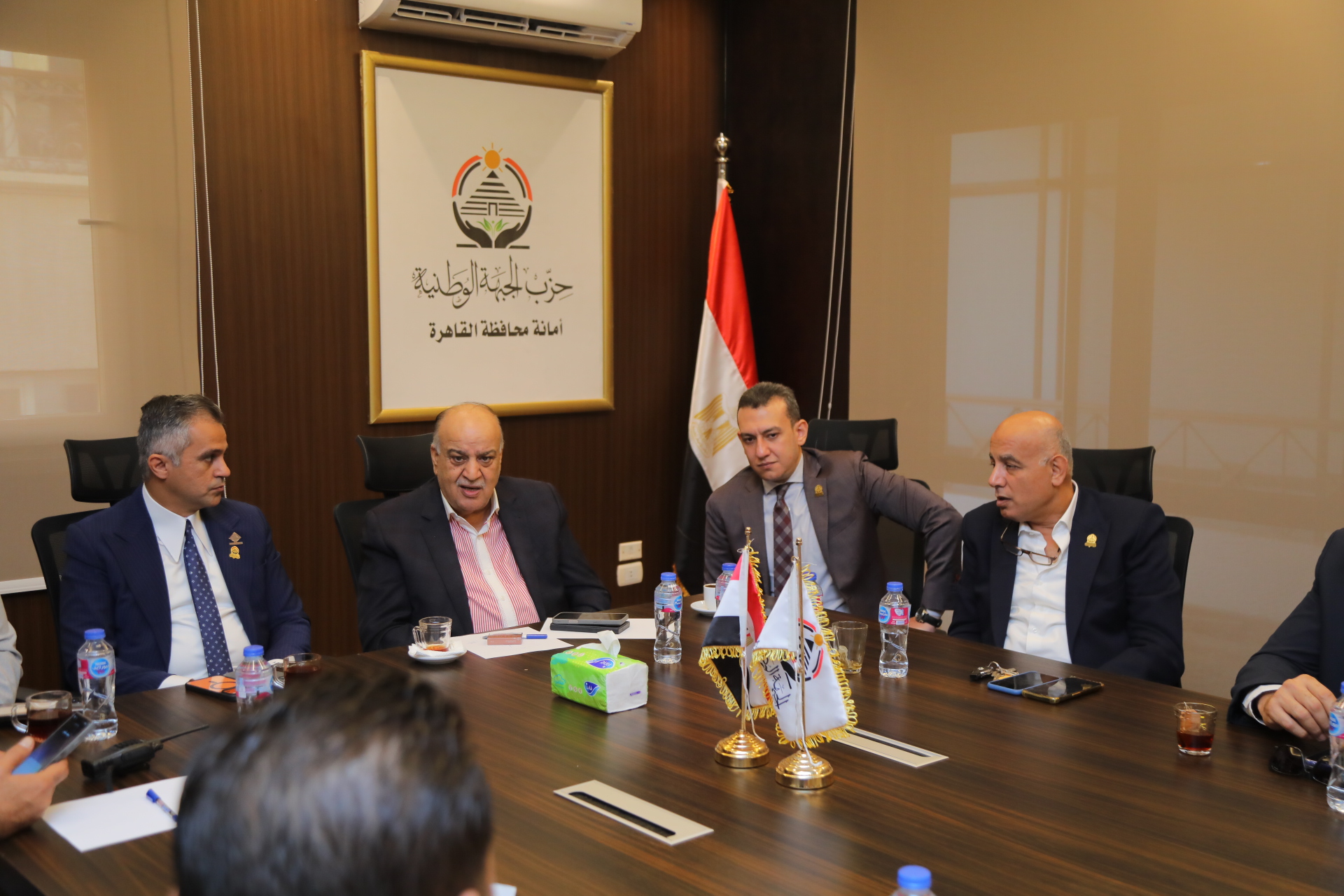 المرشح أحمد فتحي في ضيافة أمانة القاهرة بحزب الجبهة الوطنية لمناقشة خطة عمل الحملة الانتخابية