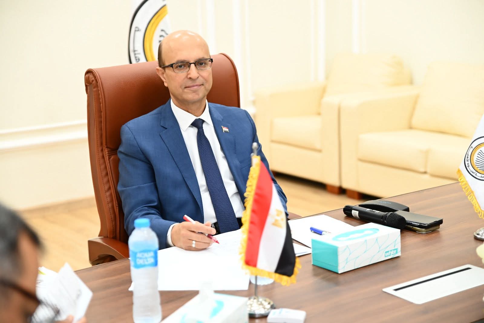 المنشاوي يترأس الجلسة الثالثة عشرة للمجلس الأكاديمي لجامعة أسيوط الأهلية لمتابعة سير الدراسة 