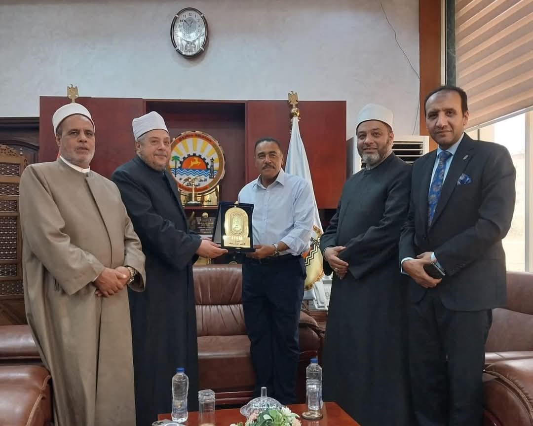 رئيس قطاع المعاهد الأزهرية ومحافظ مطروح يبحثان تعزيز التعاون الأكاديمي
