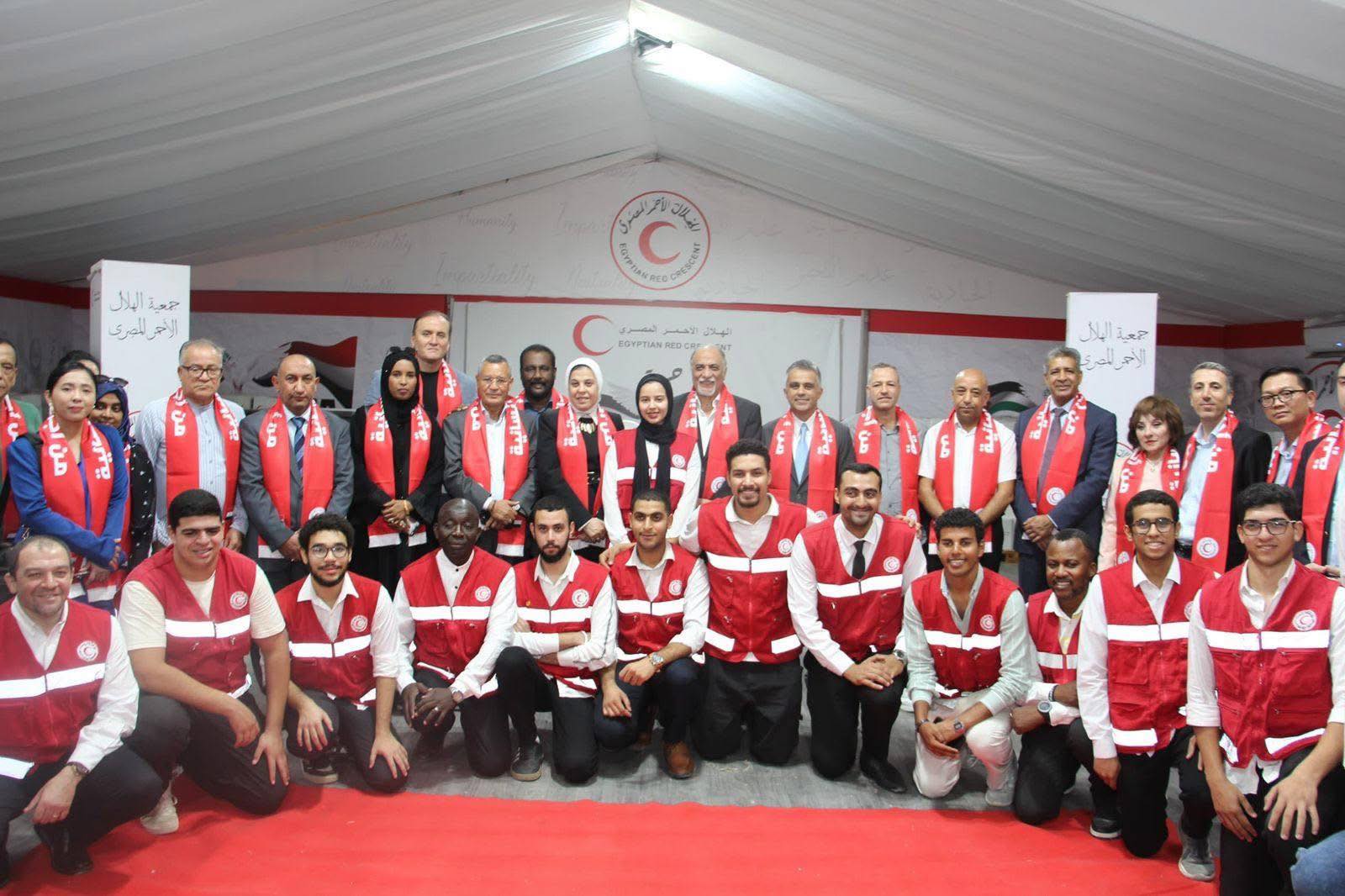 الهلال الأحمر يستقبل وفد البرلمان العربي الآسيوي للاطلاع على جهود مصر في دعم غزة