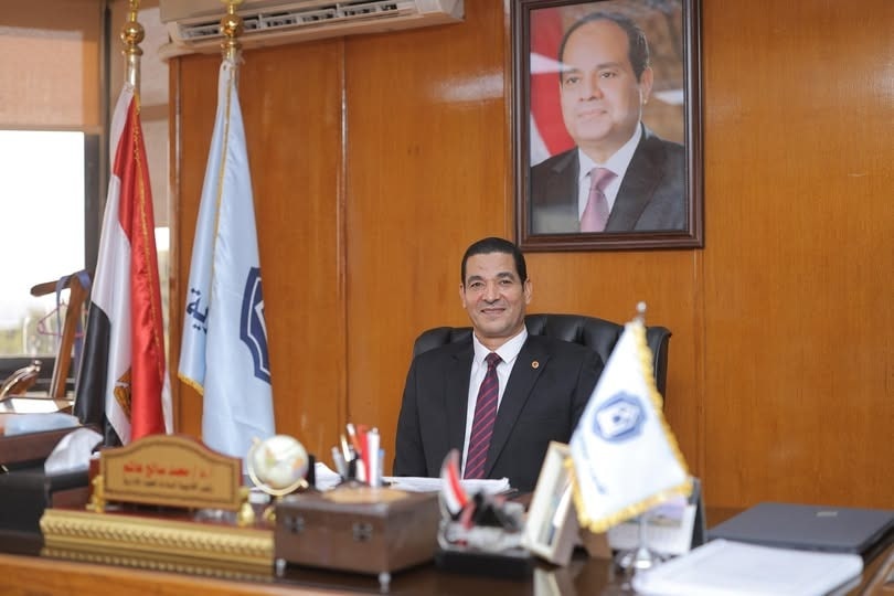 رئيس أكاديمية السادات يهنئ الطلاب وأعضاء هيئة التدريس ببدء العام الجامعي الجديد 2025/2026