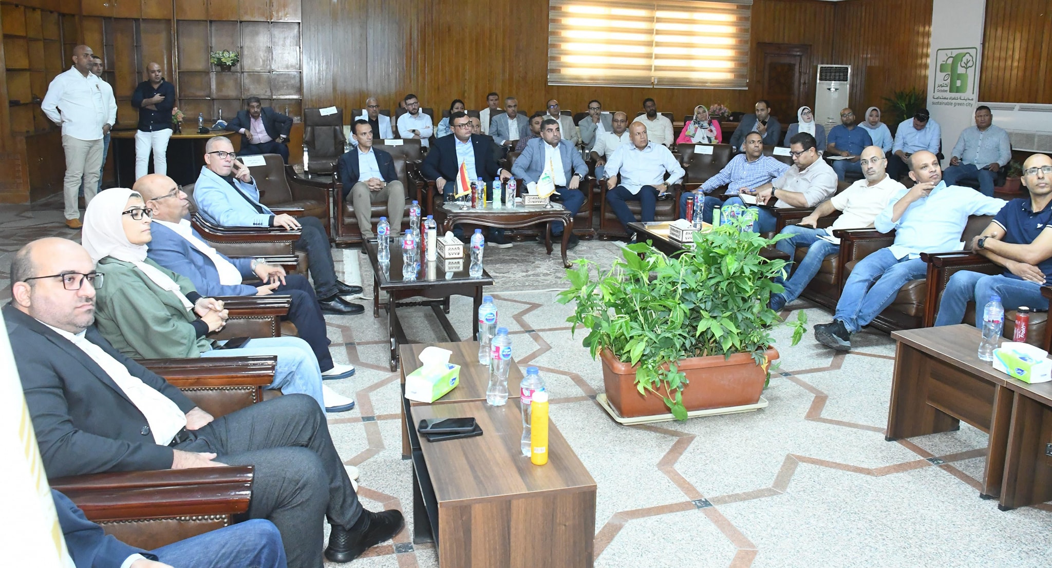 وزير الاسكان يعقد اجتماعا مع رؤساء أجهزة مدن غرب القاهرة لمتابعة ملفات العمل