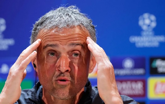 باريس سان جيرمان يعلن قائمته لمواجهة برشلونة