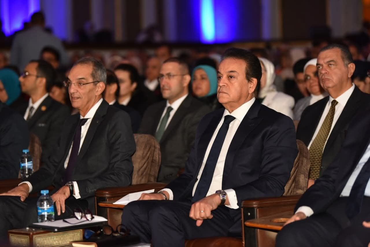 الدكتور خالد عبدالغفار في جلسة وزارية رفيعة المستوى بعنوان «استشراف مستقبل الذكاء الاصطناعي في مصر» بمؤتمر جامعة القاهرة