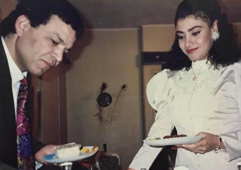 بلقطة من زفافهما.. الإعلامية لمياء فهمي تنعى زوج نشوى مصطفى