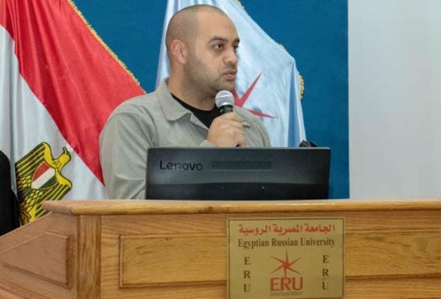الفنون الجميلة بالمصرية الروسية تنظم عدة ندوات تثقيفية للطلاب