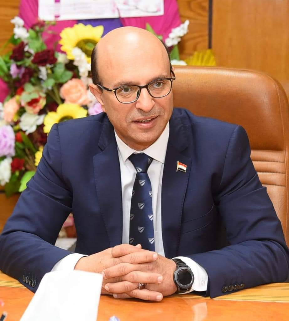 الدكتور المنشاوي يصدر قراراً بتكليف الدكتور شحاتة الضبع مستشاراً لجامعة أسيوط للشئون الهندسية