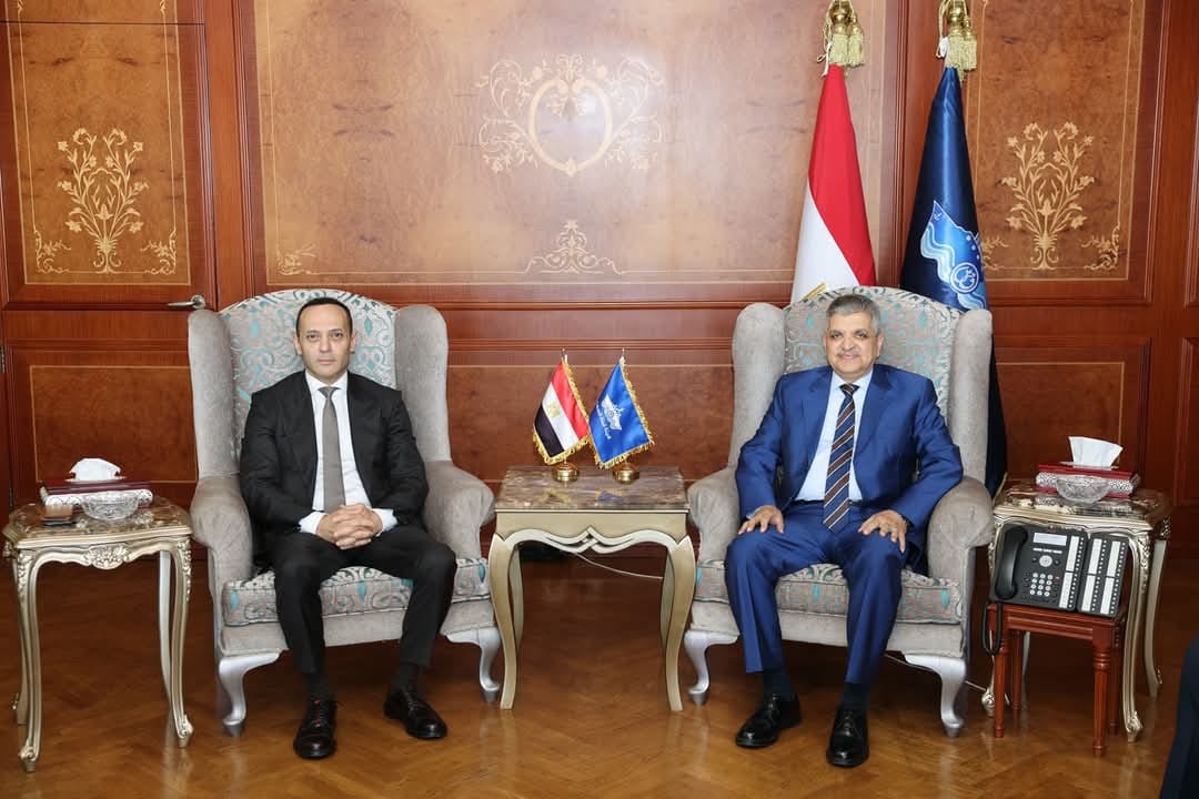 قناة السويس توقع عقد شراكة استراتيجية مع أنكوراج للاستثمارات لبناء مجمع بتروكيماويات في السخنة