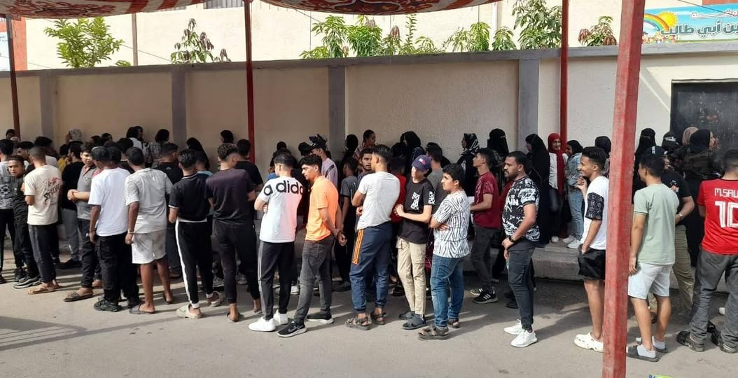 استمرار توافد الناخبين على لجان الإقتراع للإدلاء بأصواتهم  وسط إجراءات تنظيمية مشددة 