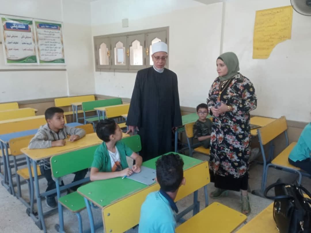 حسانين يتابع انطلاق امتحانات النقل الدور الثاني بجميع المراحل الأزهرية بالمنيا