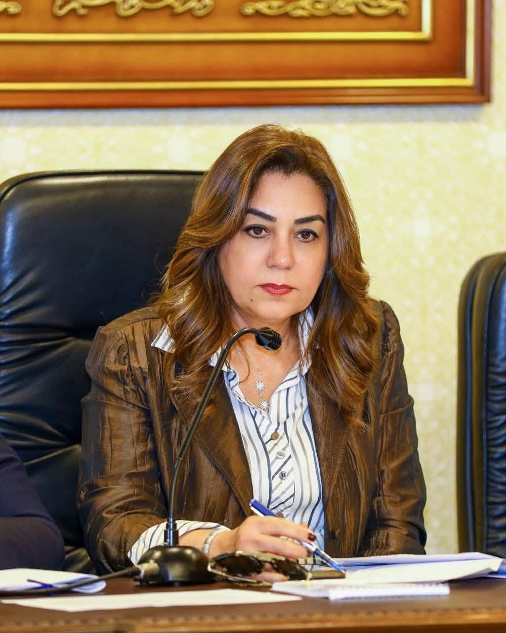 وزيرة التنمية المحلية تعلن رصد وإزالة عقار مخالف بالهرم بالجيزة