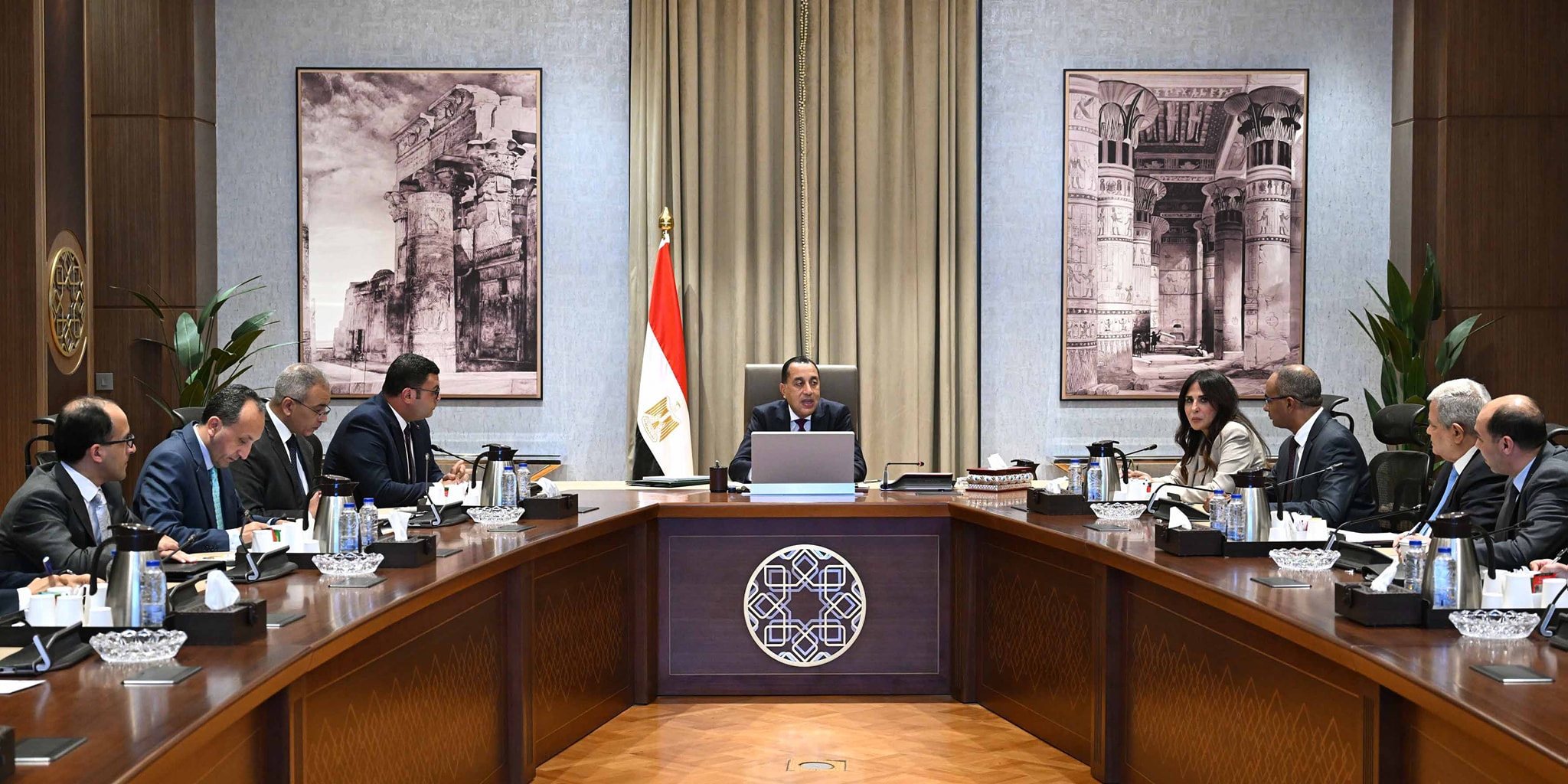 رئيس الوزراء يتابع موقف تنفيذ وتشغيل محطات تحلية المياه في شمال سيناء