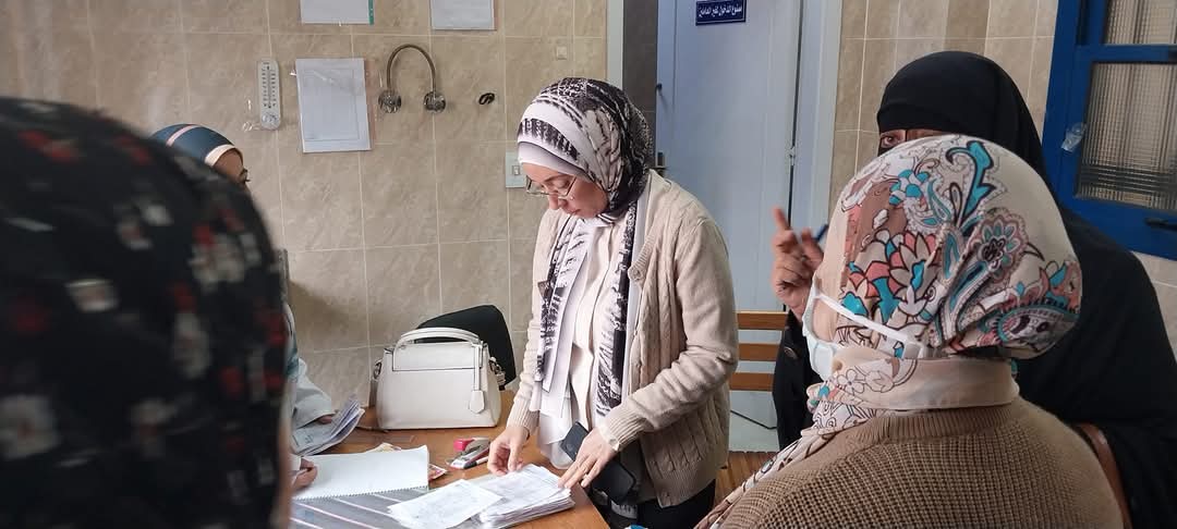 صحة العاشر:ناجى الفريق الإشرافى يتفقدوا الخدمات بمركز طبى 14