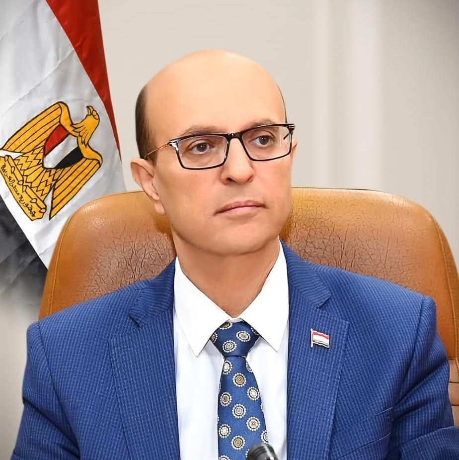 آداب أسيوط تطرح برنامج 