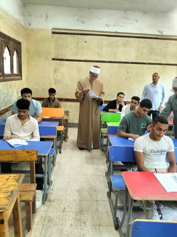 متابعات ميدانية للاطمئنان على امتحان الصرف لطلاب الأدبي بلجان مطاي وسمالوط ومغاغة