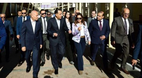 بعد التطوير ..بدء تسكين الباعة الجائلين بسوق العتبة 