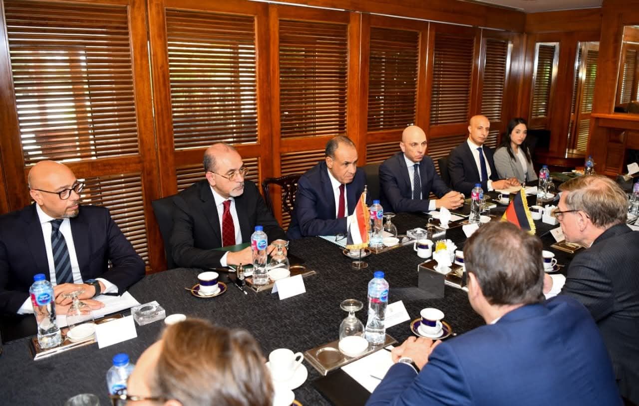 وزير الخارجية يُجري مشاورات سياسية مع نظيره الألماني