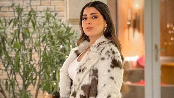 احترامي لنفسي بيزيد.. أيتن عامر تثير الجدل برسالة غامضة جديدة 