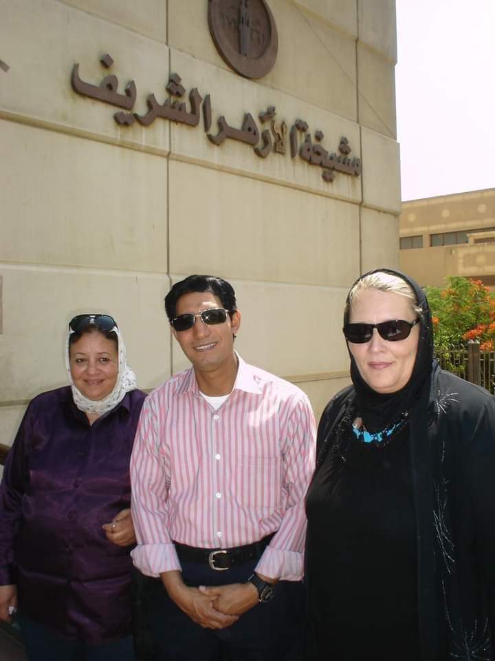 ألمانية تعتنق الإسلام بعد سمعها إبتهالات الفنان على شبانة 