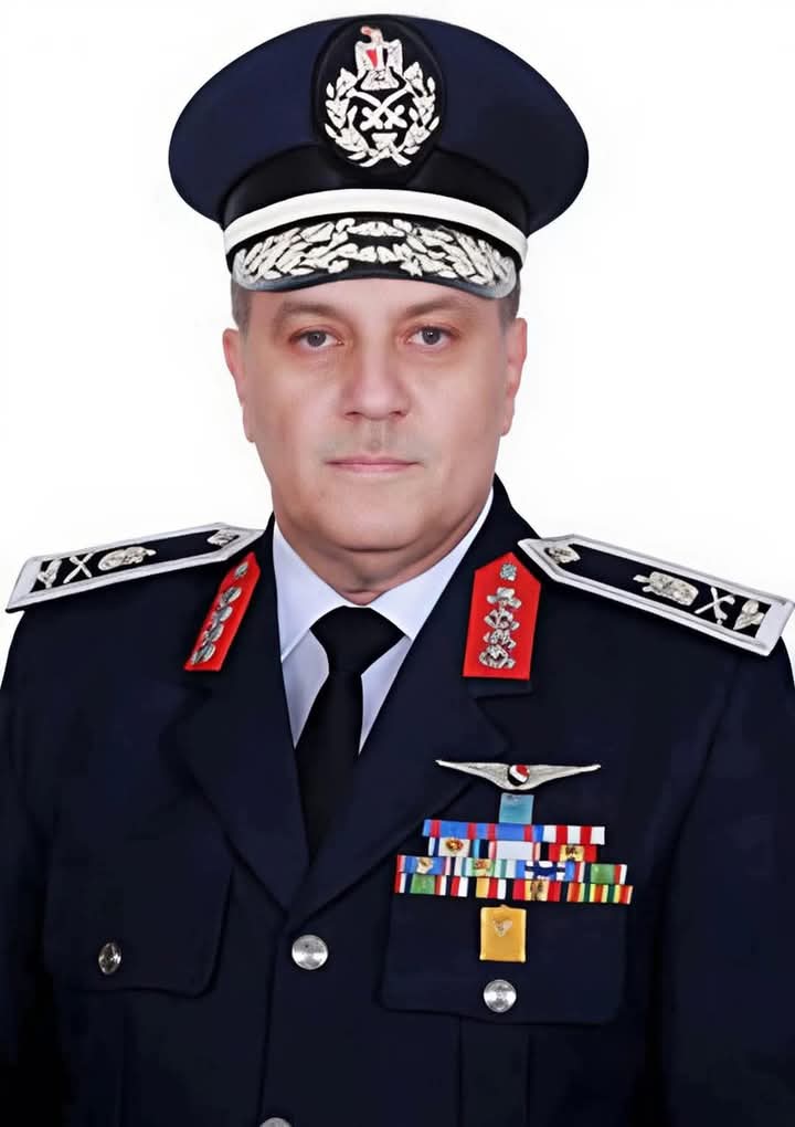 تعيين اللواء طيار أركان حرب عمرو صقر قائدًا للقوات الجوية   