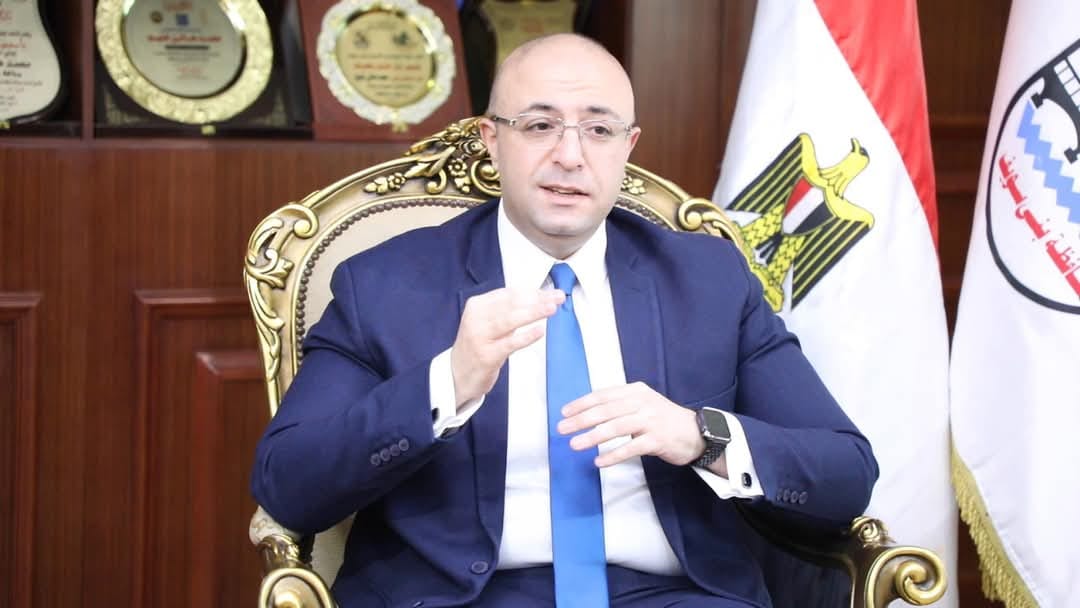 محافظ بني سويف يتابع سير العمل في منظومة توريد الأقماح المحلية 