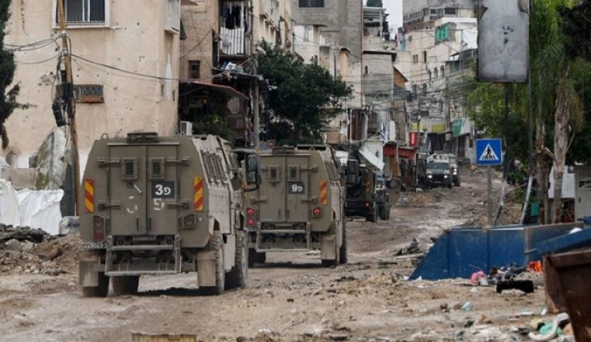 اعتقالات ومداهمات إسرائيلية في الضفة والقدس وسط تشديد عسكري