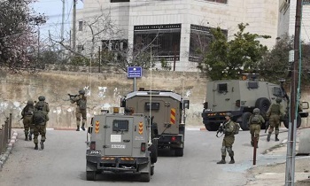 الضفة الغربية.. جيش الاحتلال الإسرائيلي يحظر التجول بعدة أحياء وسط الخليل