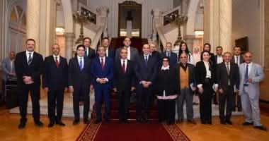 وزير الخارجية يبحث مع مجلس أمناء الحوار الوطني سبل تعزيز التوافق الوطني