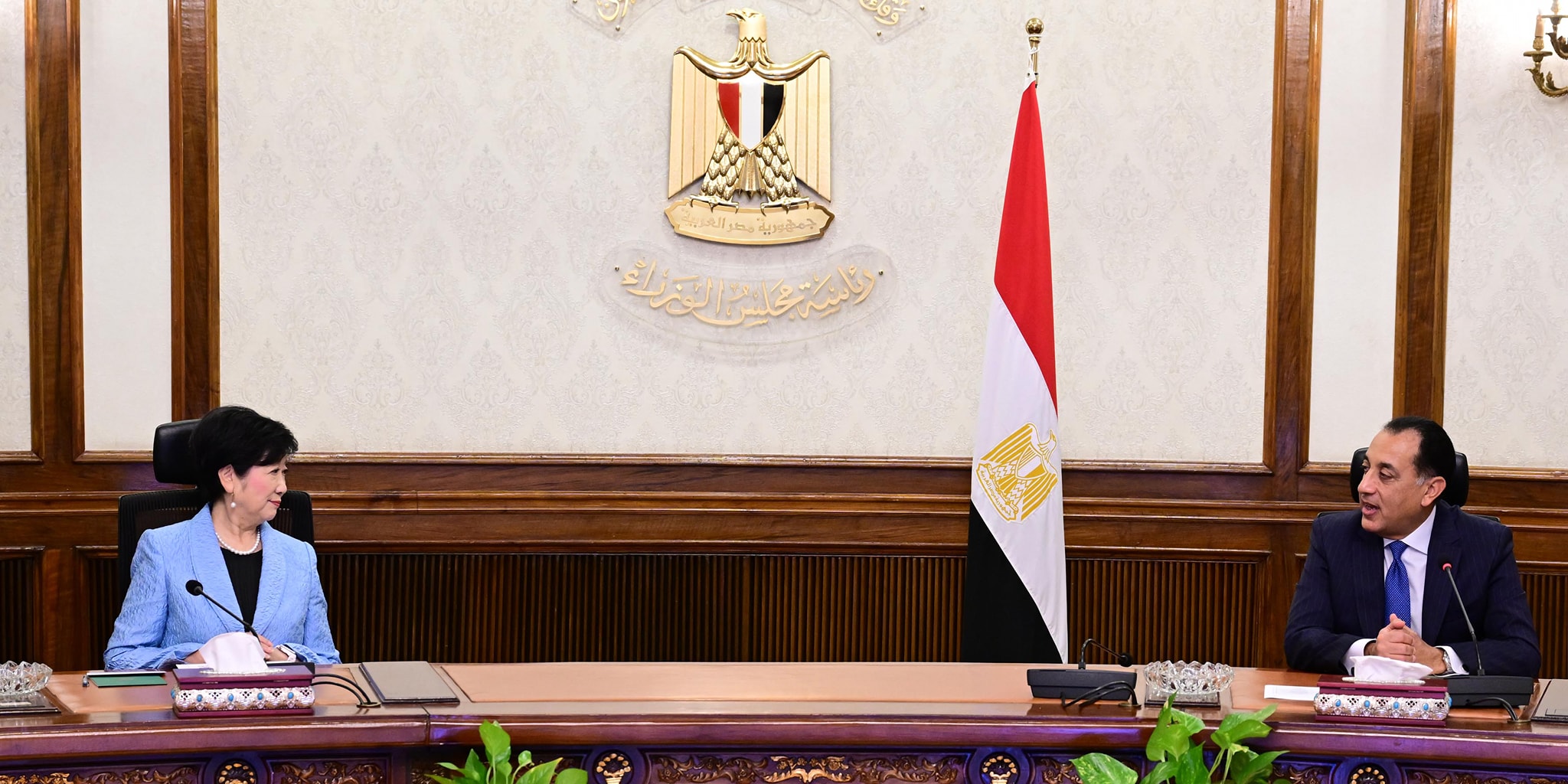 رئيس الوزراء يلتقي محافظ طوكيو 